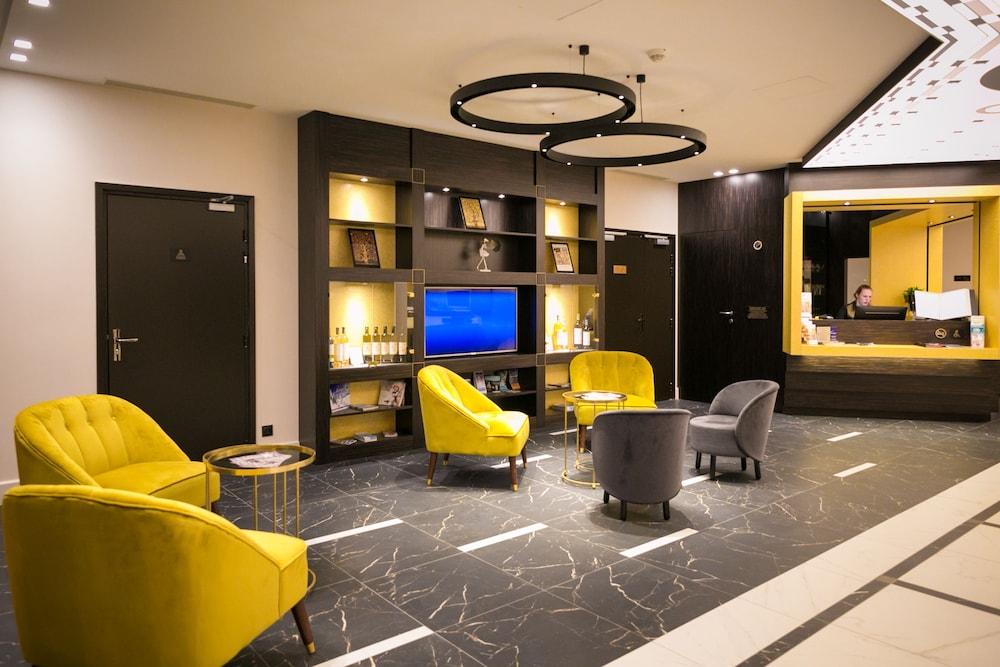 Best Western Hotel Journel Saint-Laurent-Du-Var Zewnętrze zdjęcie